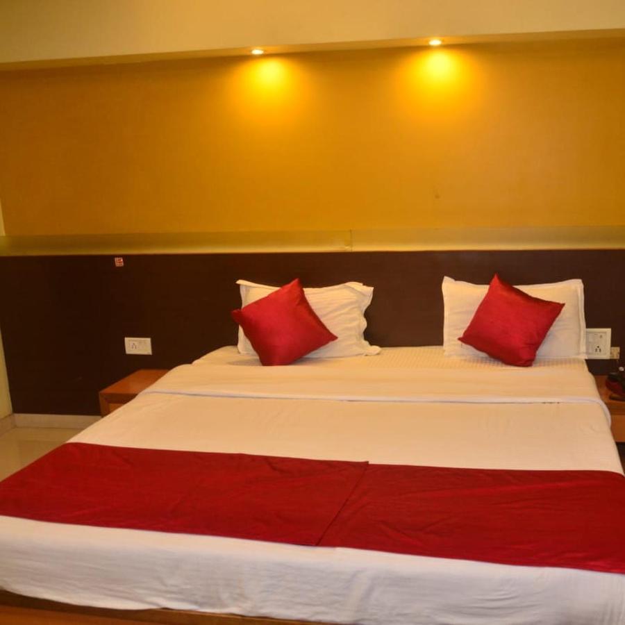 Hotel Poonam Rāipur Εξωτερικό φωτογραφία
