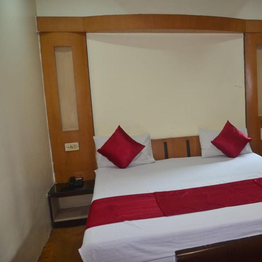 Hotel Poonam Rāipur Εξωτερικό φωτογραφία