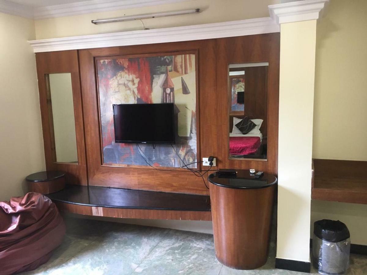 Hotel Poonam Rāipur Εξωτερικό φωτογραφία