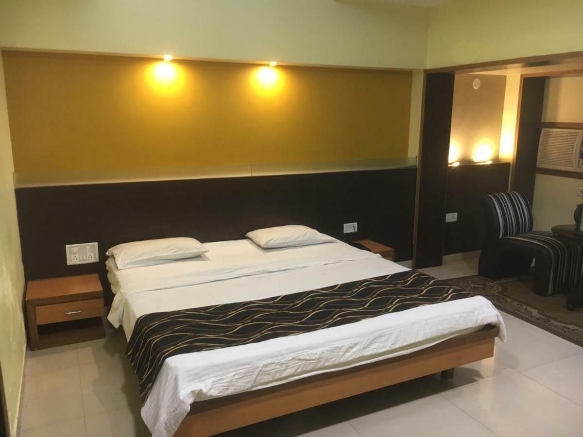 Hotel Poonam Rāipur Εξωτερικό φωτογραφία